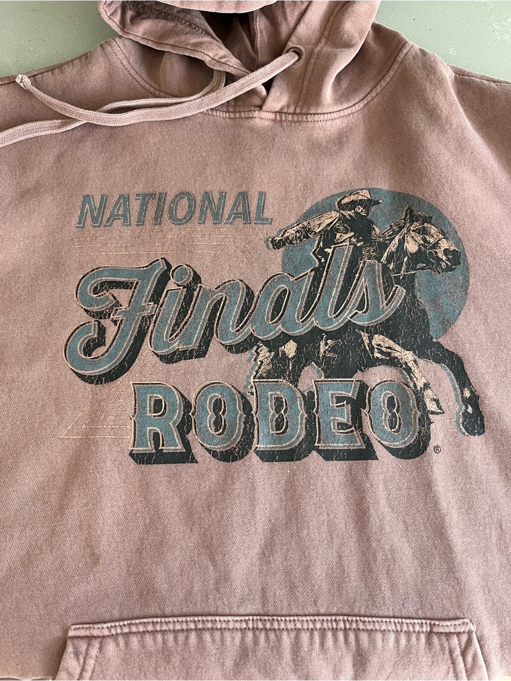 NRA National Finals Rodeo Cowboy Hoodie Sweatshirt Mauve Men’s Size Large - Picture 5 of 9